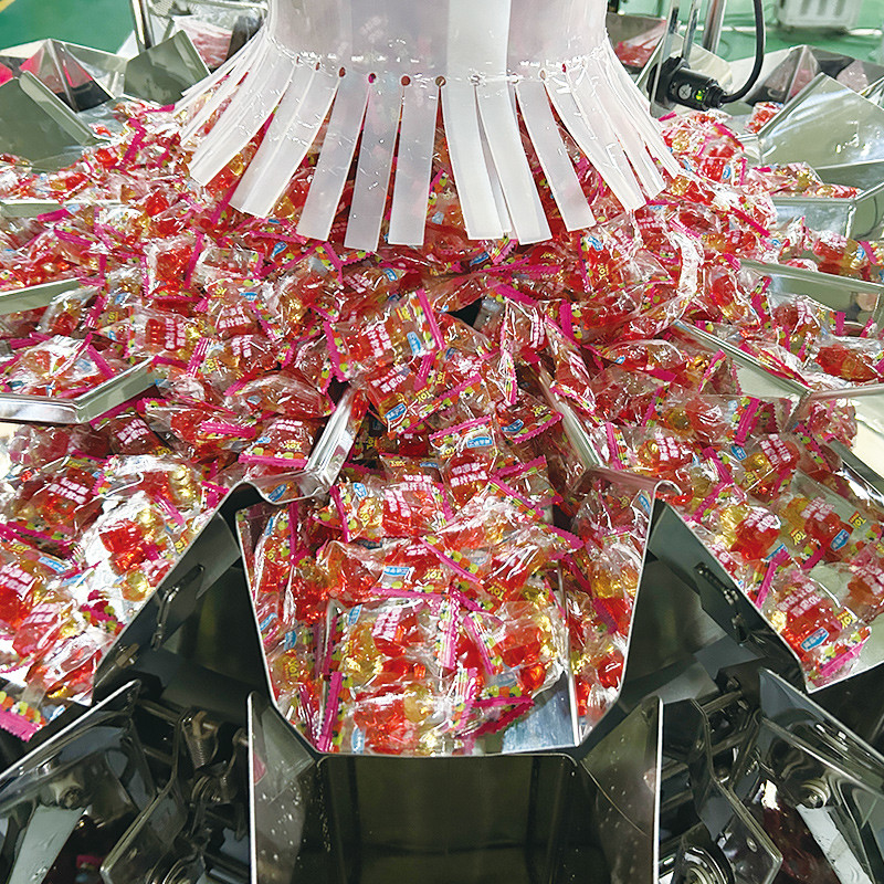Vollautomatische Hochgeschwindigkeits-Stickstoff-Vertikalform Fülldichtung Beutel Snack Lebensmittel Wiegen Puffs Lebensmittel Pellet Verpackungsmaschine