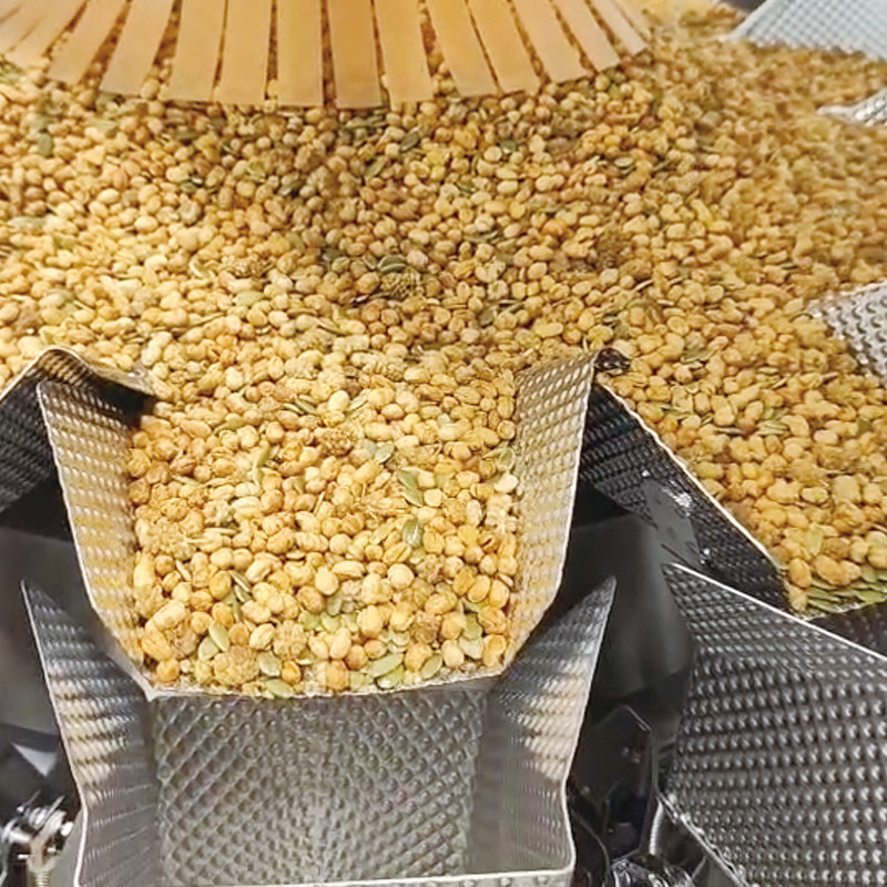 Automatische Bohnen-Nuss-Nuss-Süßigkeiten Walnuss-Trocknungsfrüchte Nahrungsmittel Snack Mehrköpfige Waage Nahrungsmittelverpackungsmaschine mit Stickstoff