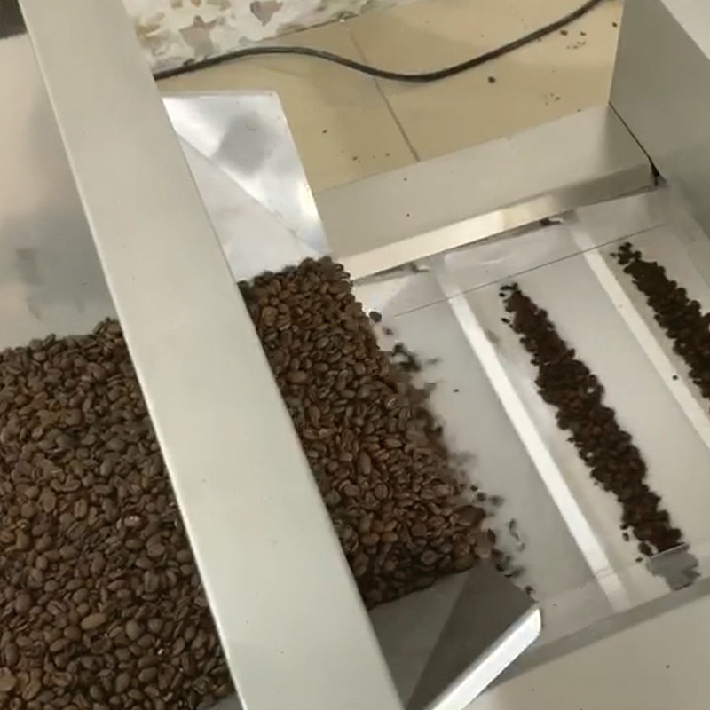 240g 480g 1kg Beschichtete Erdnusshalter Reißverschluss Tasche Doypack Verpackung Getrocknete Früchte Snack Mehrköpfiger Wieger Vorgefertigte Taschenverpackungsmaschine
