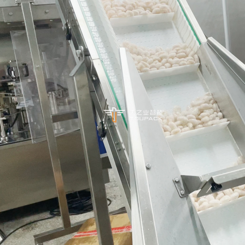 Popcorn Chicken Multifunktions-Beutelmaschine für unregelmäßige Formen Automatische Standbodenbeutel-Verpackungsmaschine für gefrorenes Schweinefleisch Doypack