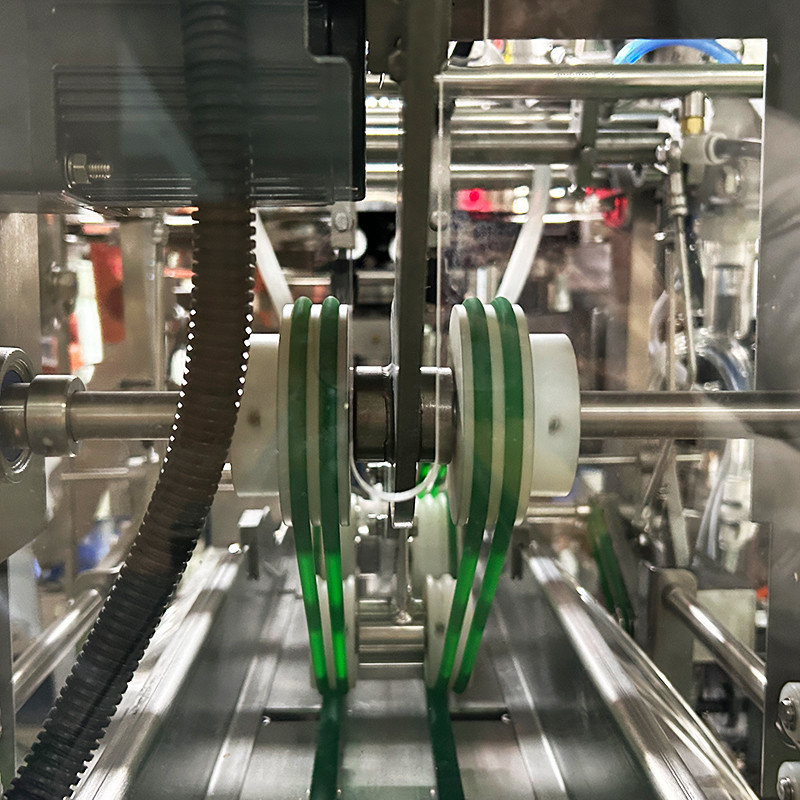 Popcorn Chicken Multifunktions-Beutelmaschine für unregelmäßige Formen Automatische Standbodenbeutel-Verpackungsmaschine für gefrorenes Schweinefleisch Doypack