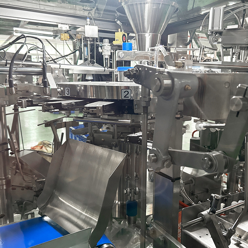 Popcorn Chicken Multifunktions-Beutelmaschine für unregelmäßige Formen Automatische Standbodenbeutel-Verpackungsmaschine für gefrorenes Schweinefleisch Doypack