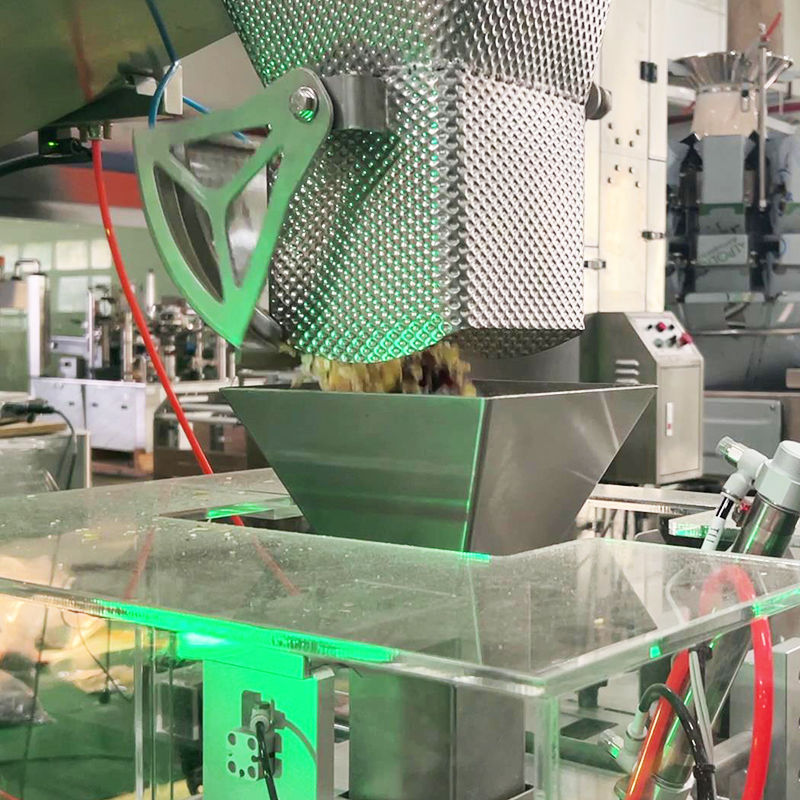 Vogelfutter-Fertigbeutel-Verpackungsmaschine Hunde- und Katzenfutter-Verpackungsmaschine Multifunktionale Granulat-Verpackungsanlage Mehrkopfwaage