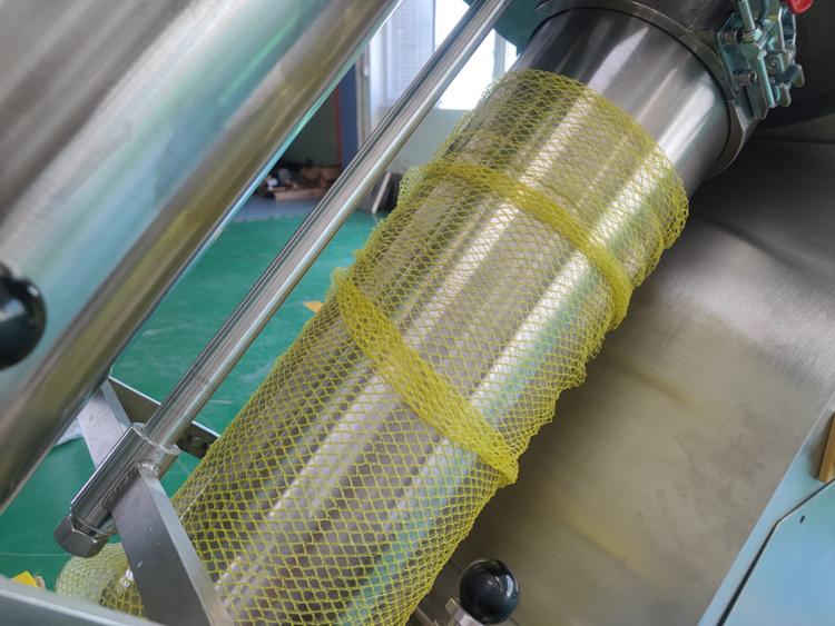 Automatische Netzbeutel-Verpackungsmaschine, Wägebereich 3g-5000g, für das Verpacken von Gemüse, Obst, Ingwer, Kartoffeln, Zitrusfrüchten