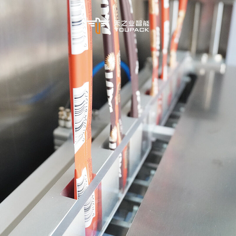 Mehrspurige Flüssigkeitsverpackungsmaschine Shampoo-Tasche Haarkonditioner Ketchup Honig Flüssigkeitsverpackungsmaschine